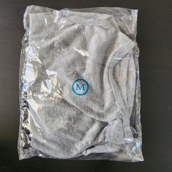 NWT Black & Grey sleeveless T-shirts size M - Picture 5 of 5